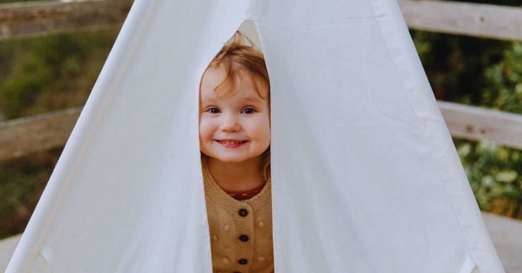 Kids play tents